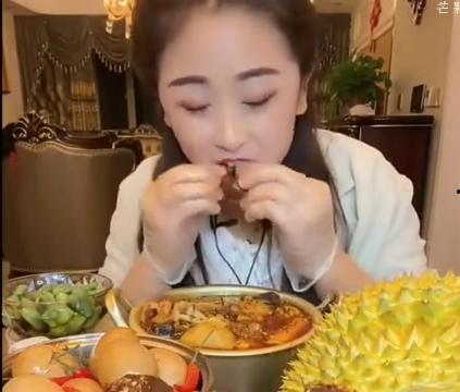 圈圈姐永年网红吃瓜,揭秘网络红人的幕后故事